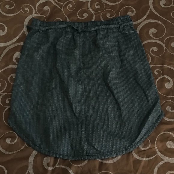 Columbia Blue Rounded Casual Skirt - Picture 2 of 5